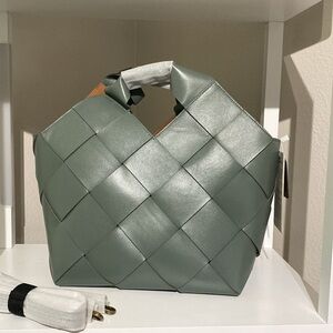 Luxury Woven Leather Tote Bag - Sage Green - New